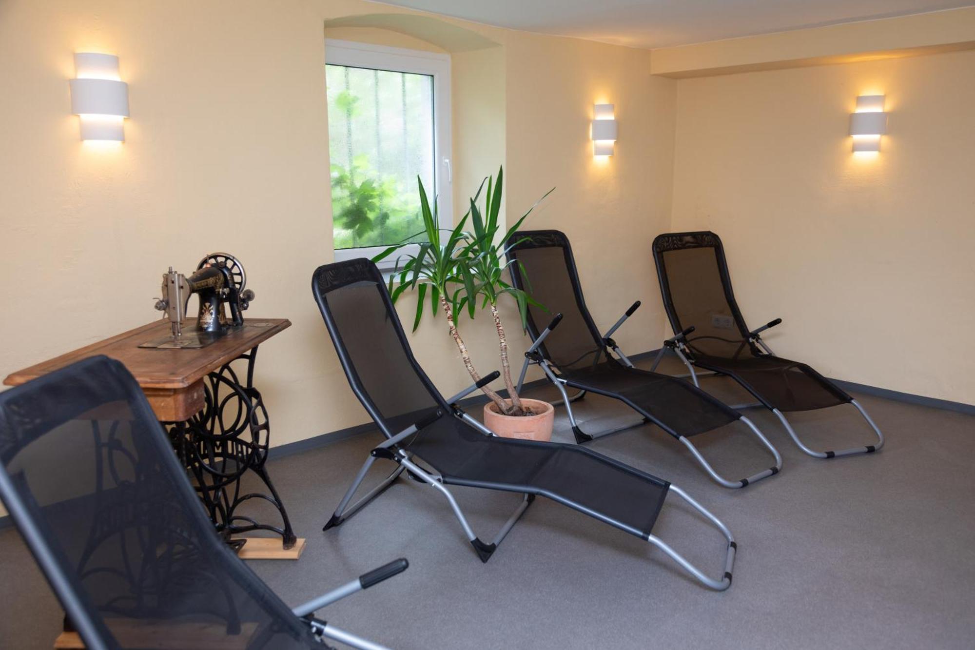 Moderne Ferienwohnung In Alter Villa Georgenthal  Kültér fotó
